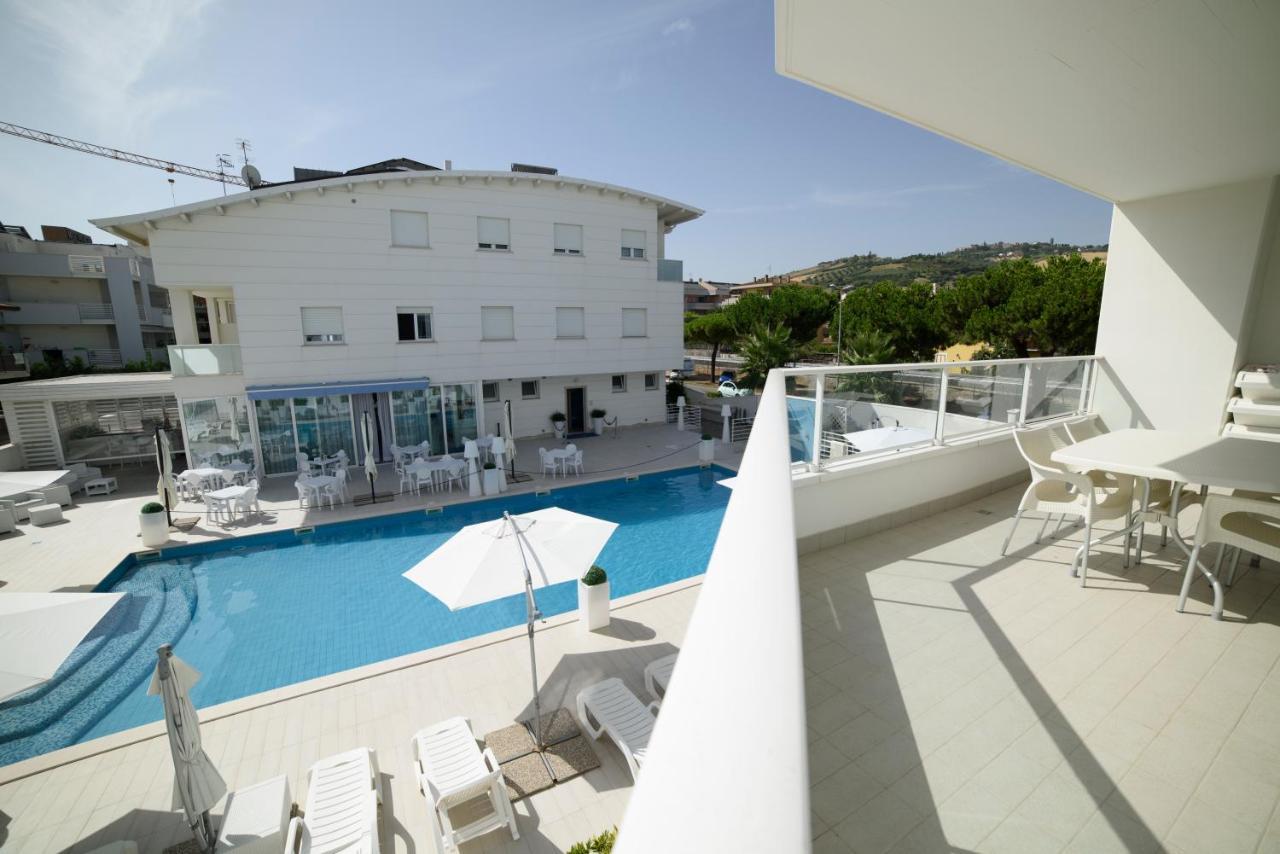 Case Vacanze Blue Bay Resort Roseto Degli Abruzzi Eksteriør bilde