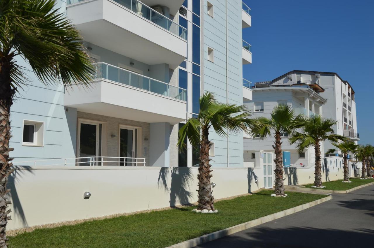 Case Vacanze Blue Bay Resort Roseto Degli Abruzzi Eksteriør bilde