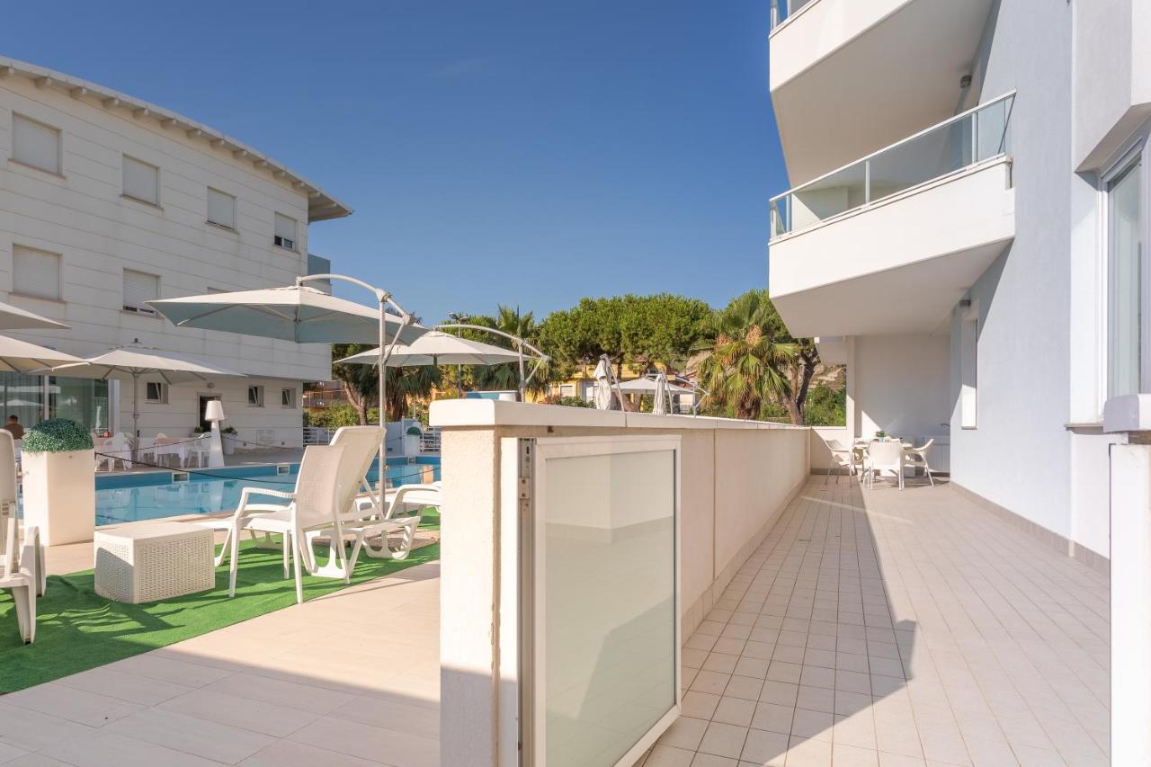 Case Vacanze Blue Bay Resort Roseto Degli Abruzzi Eksteriør bilde