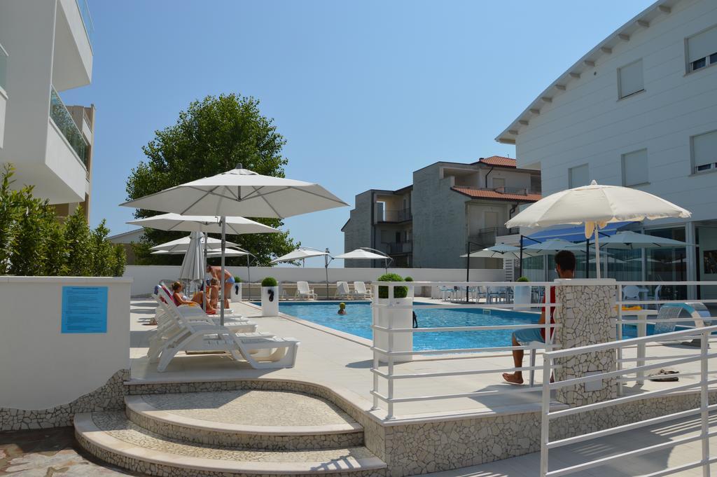 Case Vacanze Blue Bay Resort Roseto Degli Abruzzi Eksteriør bilde