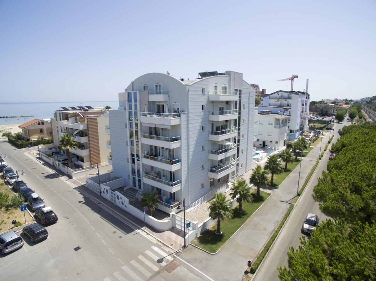 Case Vacanze Blue Bay Resort Roseto Degli Abruzzi Eksteriør bilde