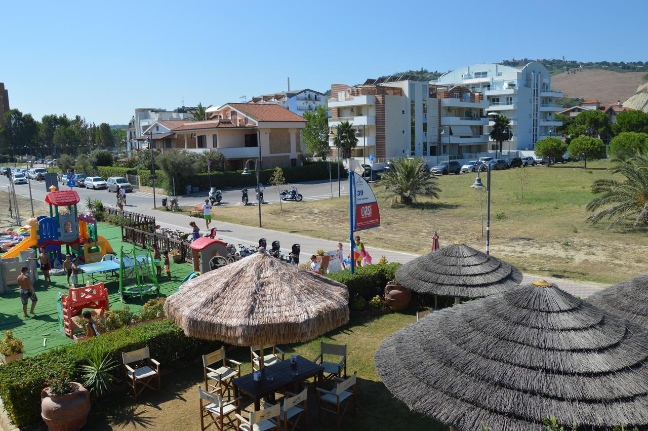Case Vacanze Blue Bay Resort Roseto Degli Abruzzi Eksteriør bilde